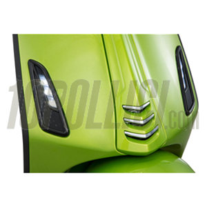 Griglie frecce anteriori per Vespa Primavera, Sprint 50-150ccm 2T/4T AC, plastica, nere opache, fissaggio adesivo