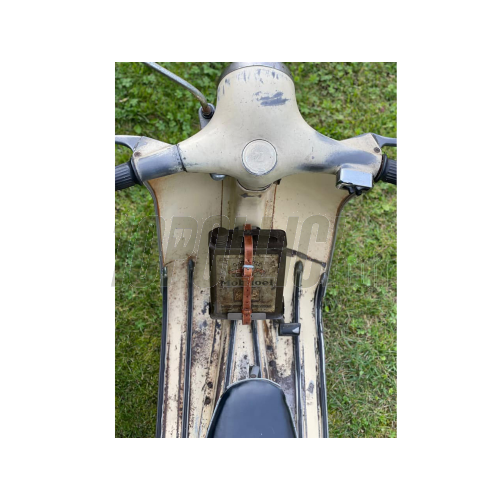 Oil can rack  Vespa Smallframe, Largeframe, Wideframe - untrated steel, legshield center
