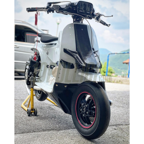 Nasello spoiler piccolo VZR Vezzola Racing in vetroresina per Vespa Smallframe