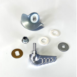Kit chiusura sportello cofano motore VZR Vezzola Racing con levetta in Ergal Vespa 50, 90, 125 ET3 Primavera