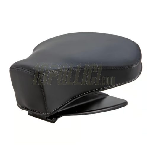 Single seat Vespa 50, front, without grab rail