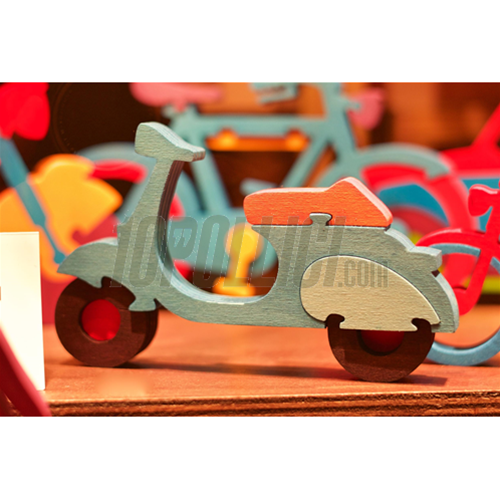 Puzzle "Vespa" in legno, l=200mm, h 122,0mm, 7 pezzi, fatto a mano in Italia